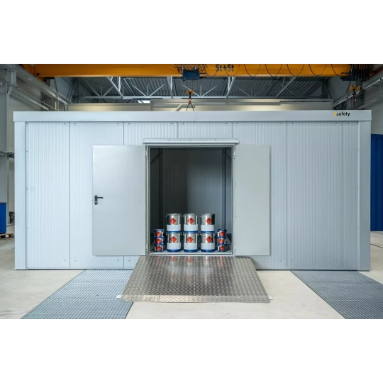 Single-level insulated container 8000 x 4000 x 3000 m