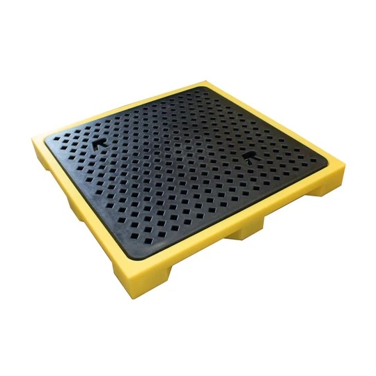 Low-profile spill containment sump with grating for 4 drums