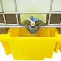 Spill containment tray without grating for 2 IBCs