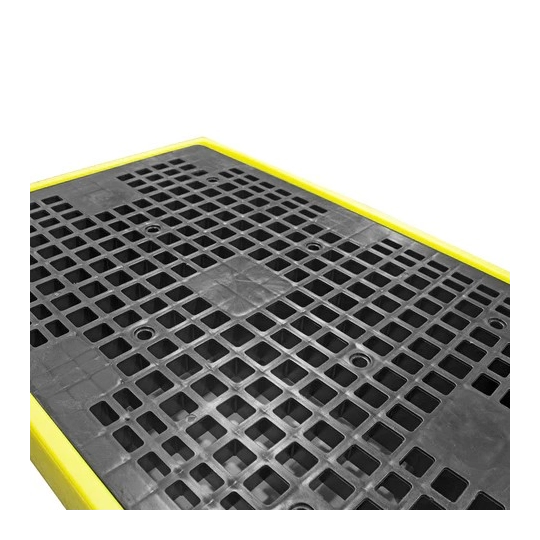 Low-profile spill containment tray with grating for 4 barrels