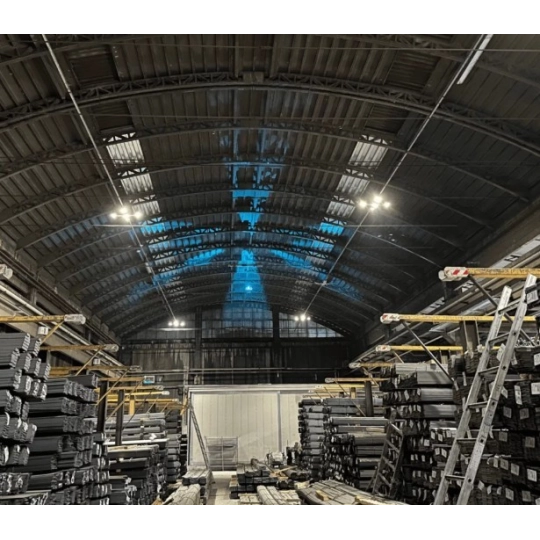 Projektor LED ROTO-FLY odstraszający ptaki z ruchomym światłem 250W