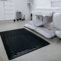 Mata ergonomiczna antybakteryjna 4safety, F1, 72 x 102 cm, ciemnoszara, ze zintegrowanymi najazdami